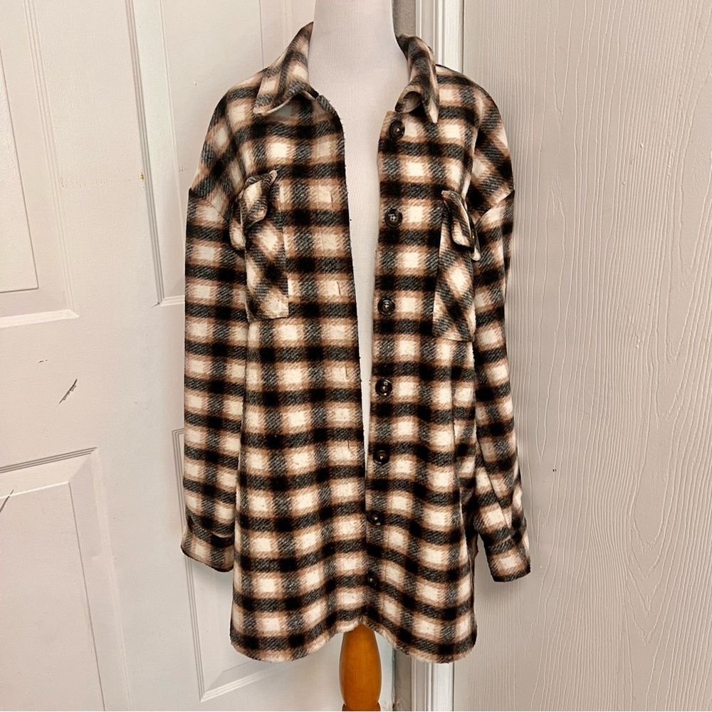Time & Tru Plaid Shacket G2